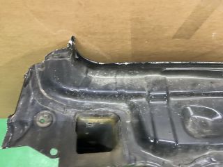 bontott AUDI A4 B8 Pótkerék Tartó Fenéklemez