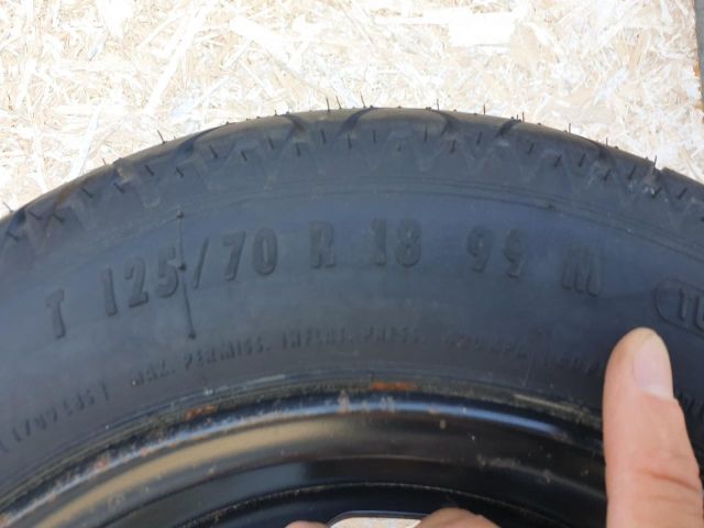 bontott AUDI A4 B8 Pótkerék