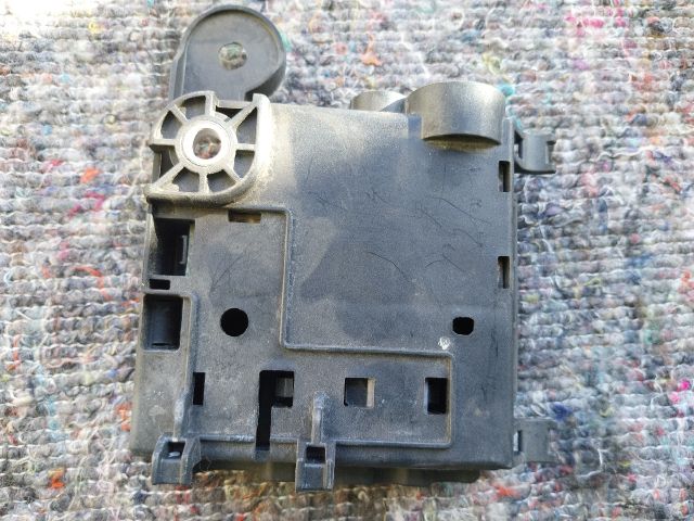 bontott AUDI A4 B8 Pozitív Kábel Elosztó