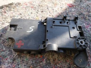 bontott AUDI A4 B8 Pozitív Kábel Elosztó