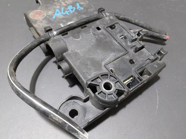 bontott AUDI A4 B8 Pozitív Kábel Elosztó