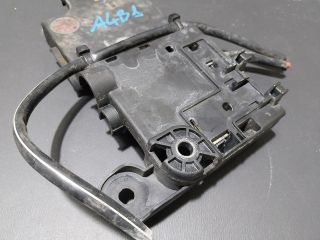 bontott AUDI A4 B8 Pozitív Kábel Elosztó