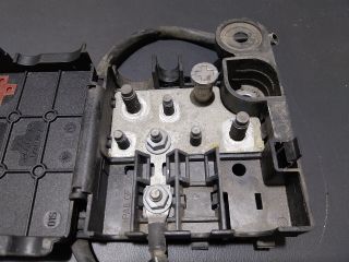 bontott AUDI A4 B8 Pozitív Kábel Elosztó