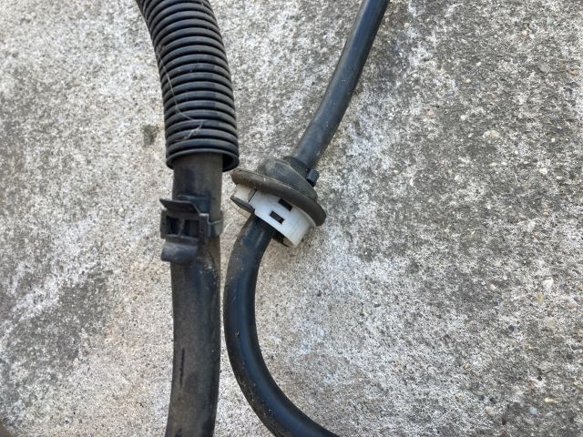 bontott AUDI A4 B8 Pozitív Kábel