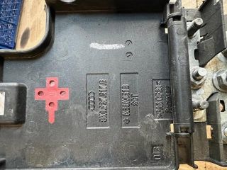 bontott AUDI A4 B8 Pozitív Kábel