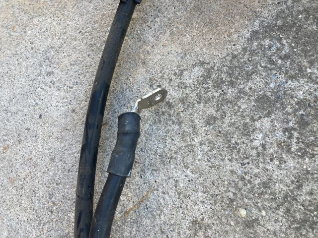 bontott AUDI A4 B8 Pozitív Kábel