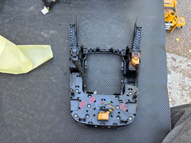 bontott AUDI A4 B8 Rádió / CD Kapcsoló