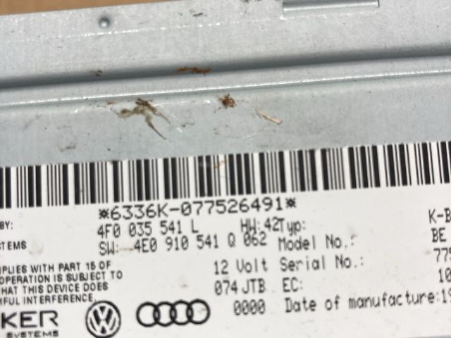 bontott AUDI A4 B8 Rádió / CD