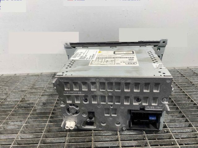 bontott AUDI A4 B8 Rádió / CD