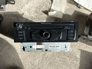 bontott AUDI A4 B8 Rádió / CD