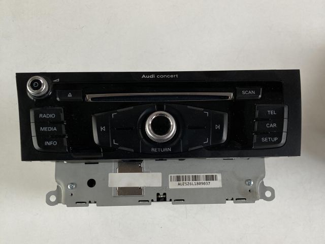 bontott AUDI A4 B8 Rádió / CD