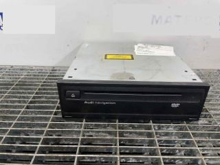 bontott AUDI A4 B8 Rádió / CD