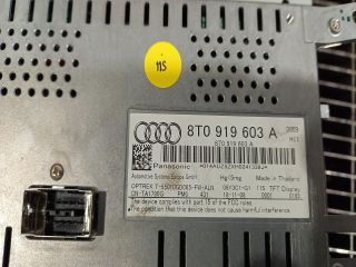 bontott AUDI A4 B8 Rádió / CD