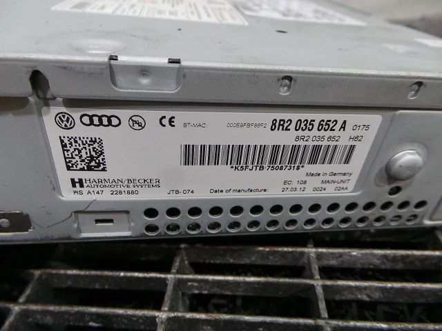 bontott AUDI A4 B8 Rádió / CD