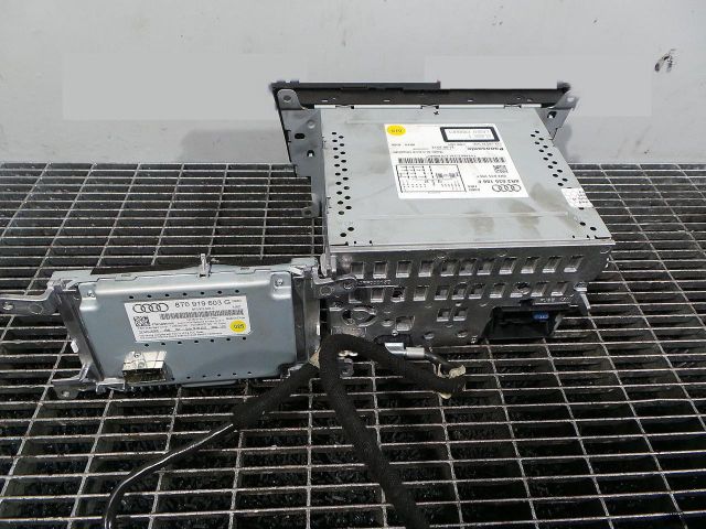 bontott AUDI A4 B8 Rádió / CD