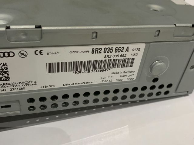 bontott AUDI A4 B8 Rádió / CD