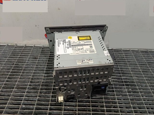 bontott AUDI A4 B8 Rádió / CD