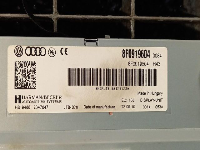 bontott AUDI A4 B8 Rádió / CD