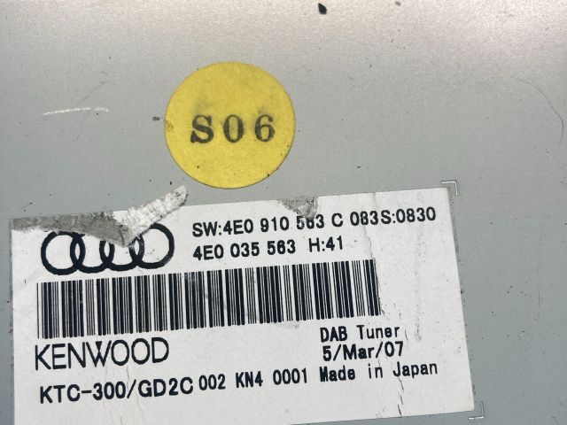 bontott AUDI A4 B8 Rádió Zavarszűrő