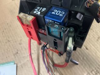 bontott AUDI A4 B8 Relé