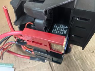 bontott AUDI A4 B8 Relé