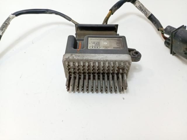 bontott AUDI A4 B8 Relé