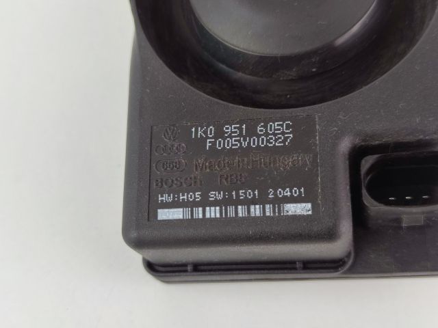 bontott AUDI A4 B8 Riasztó Hangszóró