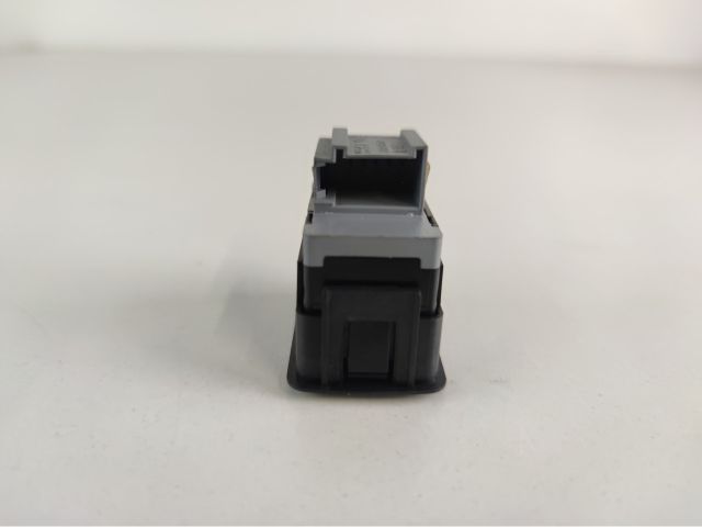 bontott AUDI A4 B8 Riasztó Kapcsoló