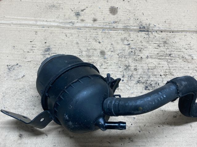 bontott AUDI A4 B8 Szervóolaj Tartály