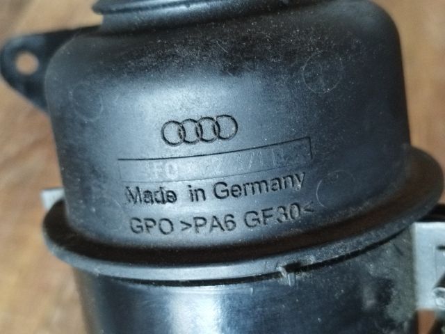 bontott AUDI A4 B8 Szervóolaj Tartály