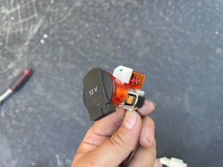 bontott AUDI A4 B8 Szivargyújtó Aljzat