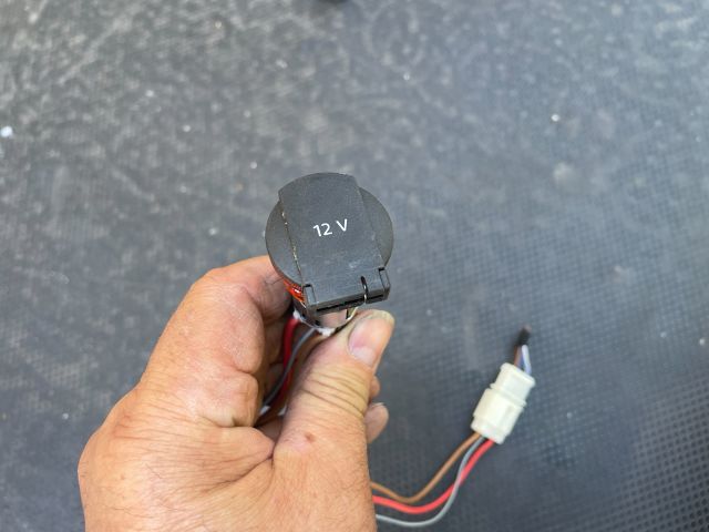 bontott AUDI A4 B8 Szivargyújtó Aljzat