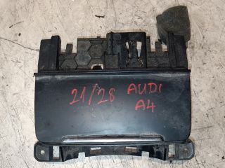 bontott AUDI A4 B8 Szivargyújtó Aljzat