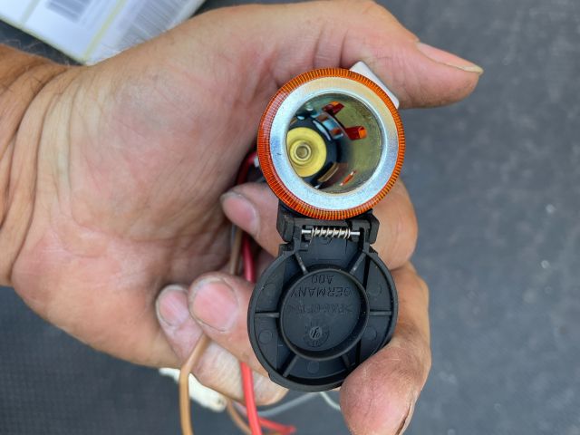 bontott AUDI A4 B8 Szivargyújtó Aljzat