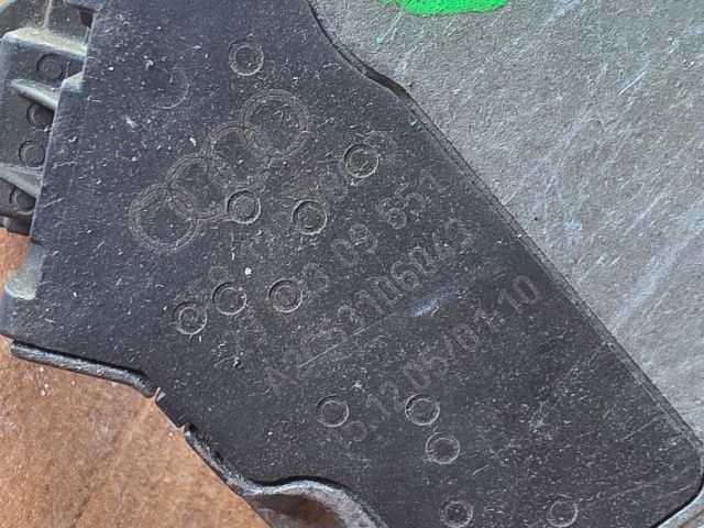 bontott AUDI A4 B8 Szívósor Elektronika