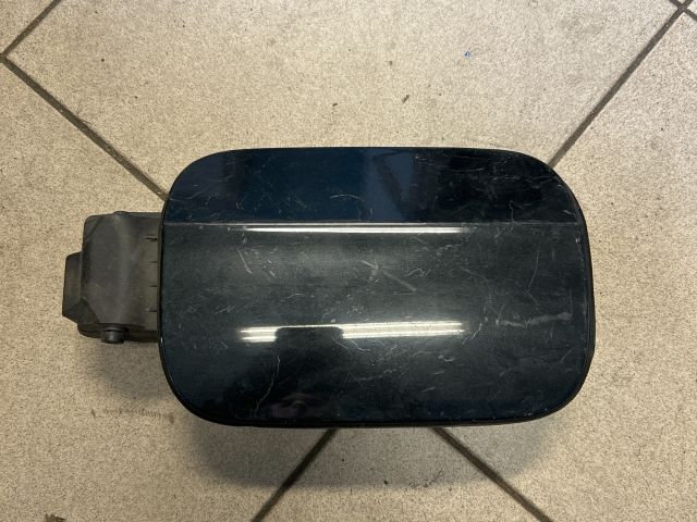 bontott AUDI A4 B8 Tankajtó