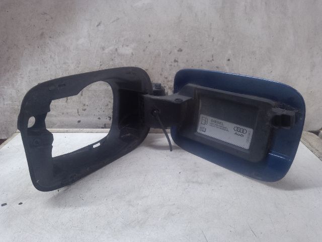 bontott AUDI A4 B8 Tankajtó