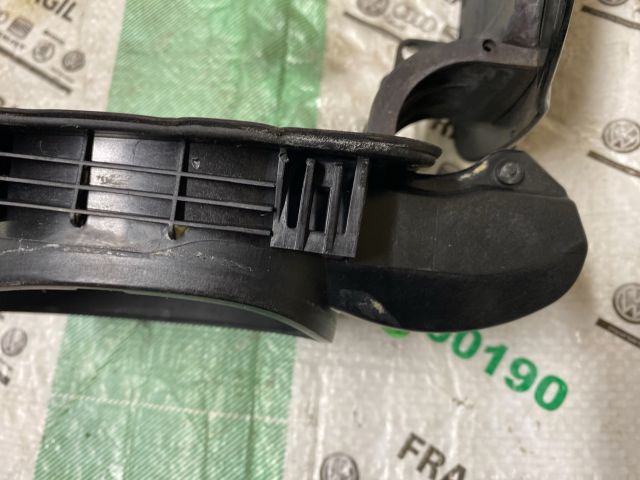 bontott AUDI A4 B8 Tankajtó