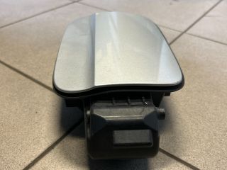 bontott AUDI A4 B8 Tankajtó