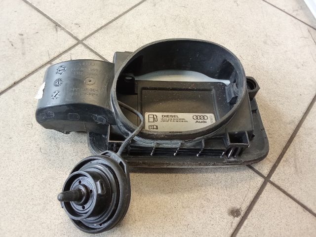 bontott AUDI A4 B8 Tankajtó