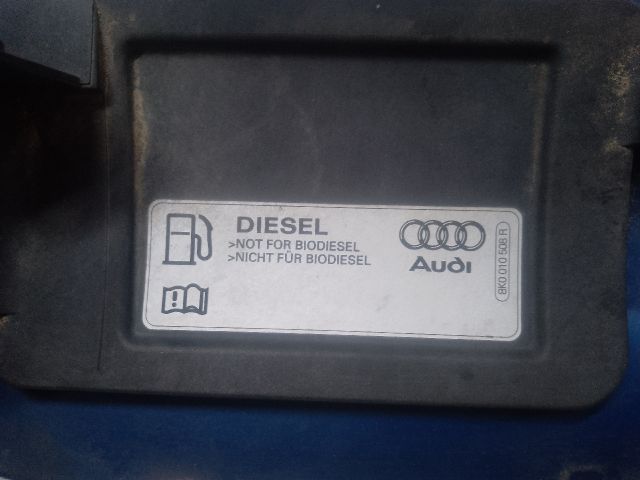 bontott AUDI A4 B8 Tankajtó