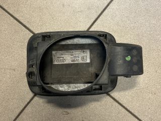 bontott AUDI A4 B8 Tankajtó