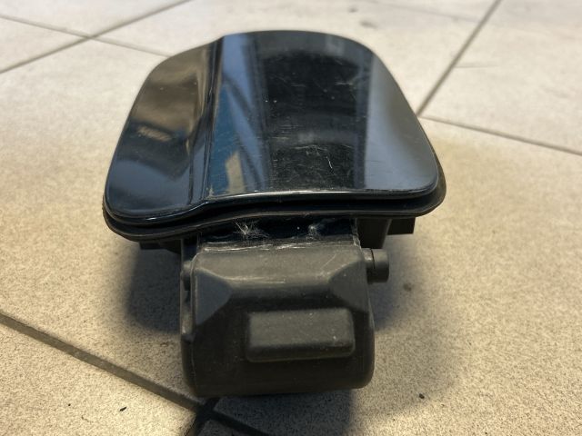 bontott AUDI A4 B8 Tankajtó