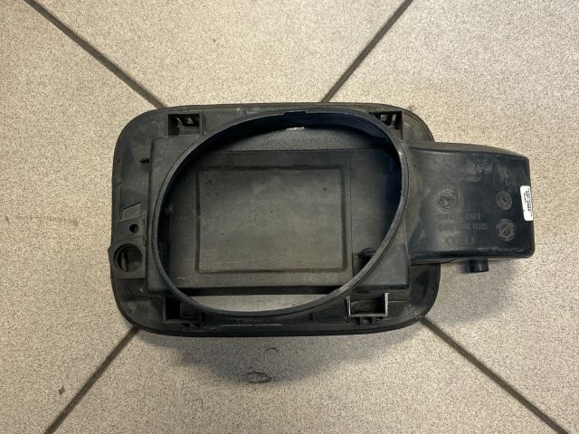 bontott AUDI A4 B8 Tankajtó