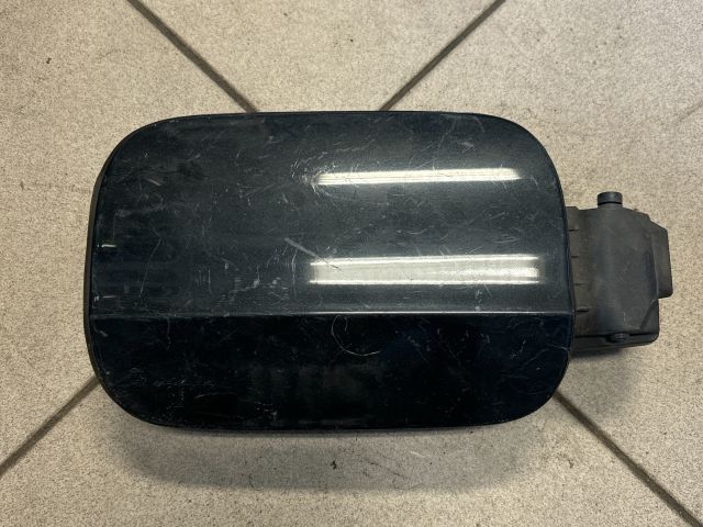 bontott AUDI A4 B8 Tankajtó