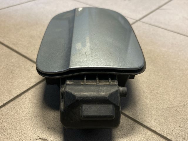 bontott AUDI A4 B8 Tankajtó