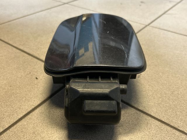 bontott AUDI A4 B8 Tankajtó