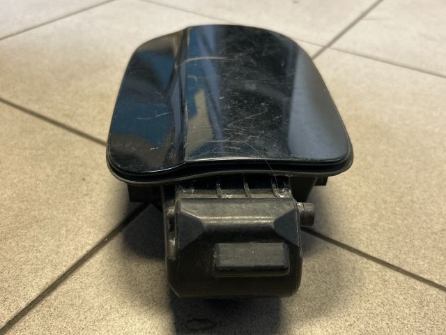 bontott AUDI A4 B8 Tankajtó