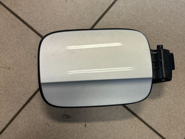 bontott AUDI A4 B8 Tankajtó