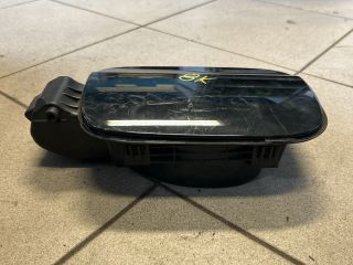 bontott AUDI A4 B8 Tankajtó